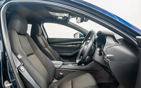 Mazda 3, 2021 год, 1 800 000 рублей, 6 фотография