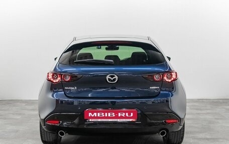 Mazda 3, 2021 год, 1 800 000 рублей, 5 фотография
