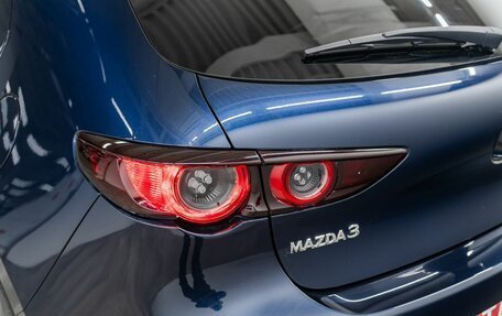 Mazda 3, 2021 год, 1 800 000 рублей, 21 фотография