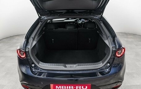 Mazda 3, 2021 год, 1 800 000 рублей, 18 фотография