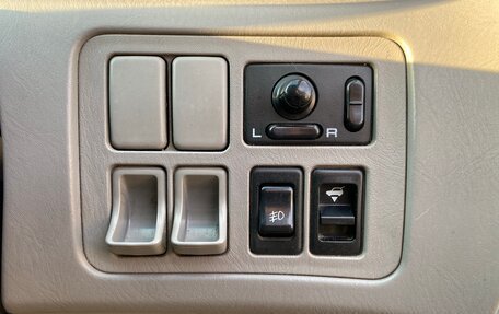 Nissan Liberty, 1999 год, 320 000 рублей, 11 фотография
