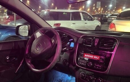 Renault Logan II, 2017 год, 800 000 рублей, 5 фотография