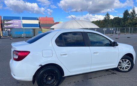 Renault Logan II, 2017 год, 800 000 рублей, 11 фотография