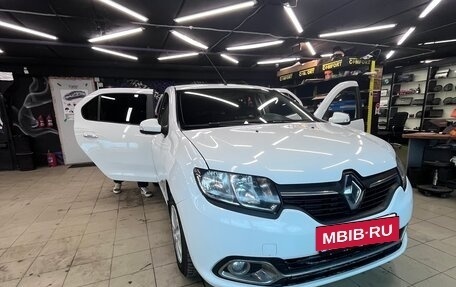 Renault Logan II, 2017 год, 800 000 рублей, 19 фотография