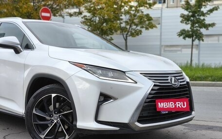 Lexus RX IV рестайлинг, 2019 год, 3 446 000 рублей, 8 фотография