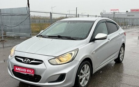 Hyundai Solaris II рестайлинг, 2014 год, 905 000 рублей, 1 фотография