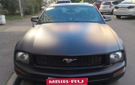 Ford Mustang VI рестайлинг, 2007 год, 2 800 000 рублей, 1 фотография