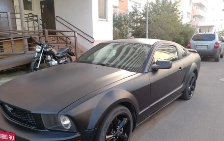 Ford Mustang VI рестайлинг, 2007 год, 2 800 000 рублей, 2 фотография