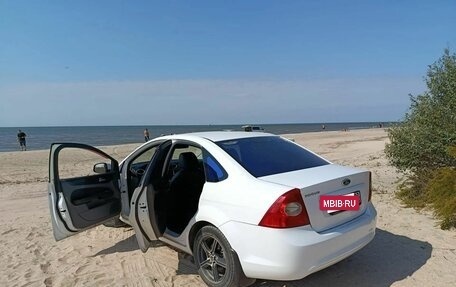 Ford Focus II рестайлинг, 2010 год, 700 000 рублей, 3 фотография