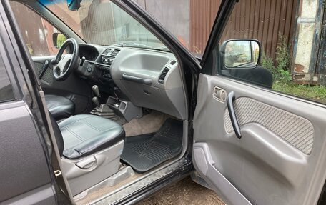 Nissan Terrano II рестайлинг, 1993 год, 350 000 рублей, 17 фотография