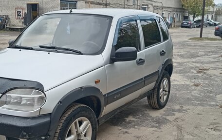 Chevrolet Niva I рестайлинг, 2006 год, 300 000 рублей, 3 фотография
