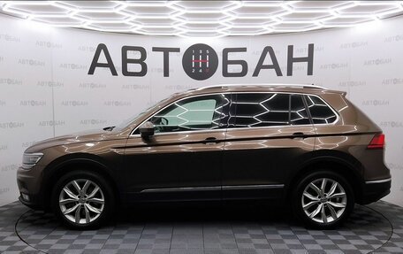 Volkswagen Tiguan II, 2017 год, 2 460 000 рублей, 4 фотография