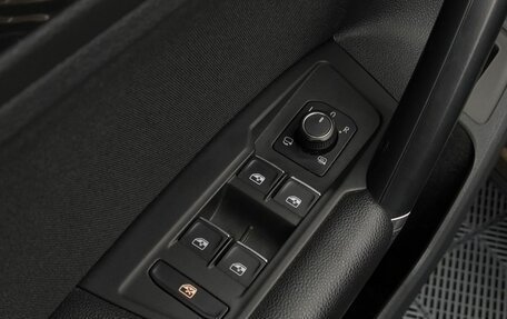 Volkswagen Tiguan II, 2017 год, 2 460 000 рублей, 8 фотография