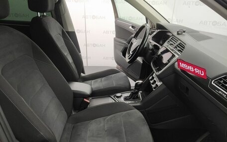 Volkswagen Tiguan II, 2017 год, 2 460 000 рублей, 20 фотография