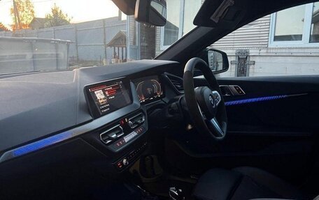 BMW 1 серия, 2022 год, 1 730 000 рублей, 7 фотография