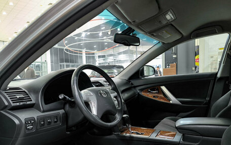 Toyota Camry, 2009 год, 1 290 000 рублей, 13 фотография