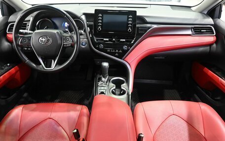 Toyota Camry, 2022 год, 3 379 900 рублей, 10 фотография