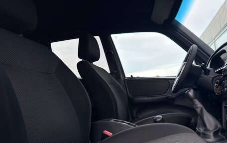 Chevrolet Niva I рестайлинг, 2019 год, 946 000 рублей, 7 фотография