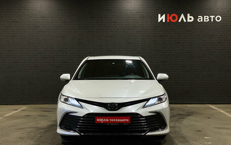 Toyota Camry, 2021 год, 3 150 000 рублей, 2 фотография