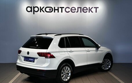Volkswagen Tiguan II, 2020 год, 2 077 000 рублей, 2 фотография