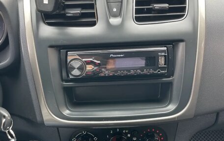 Renault Logan II, 2015 год, 690 000 рублей, 19 фотография