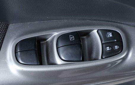 Nissan Juke II, 2012 год, 899 000 рублей, 14 фотография