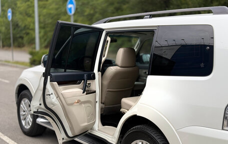 Mitsubishi Pajero IV, 2019 год, 3 300 000 рублей, 22 фотография