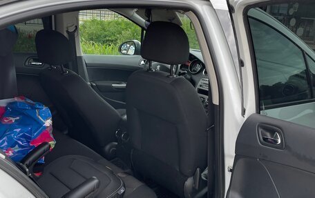 Peugeot 408 I рестайлинг, 2014 год, 830 000 рублей, 8 фотография