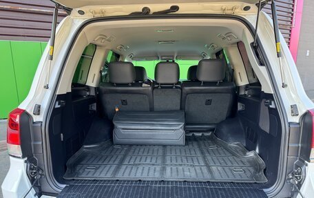 Toyota Land Cruiser 200, 2016 год, 4 390 000 рублей, 8 фотография