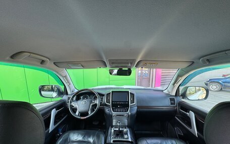 Toyota Land Cruiser 200, 2016 год, 4 390 000 рублей, 3 фотография