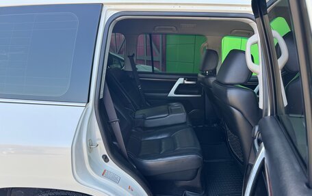 Toyota Land Cruiser 200, 2016 год, 4 390 000 рублей, 7 фотография