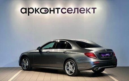 Mercedes-Benz E-Класс, 2018 год, 3 066 000 рублей, 4 фотография