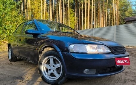 Opel Vectra B рестайлинг, 1998 год, 139 000 рублей, 3 фотография