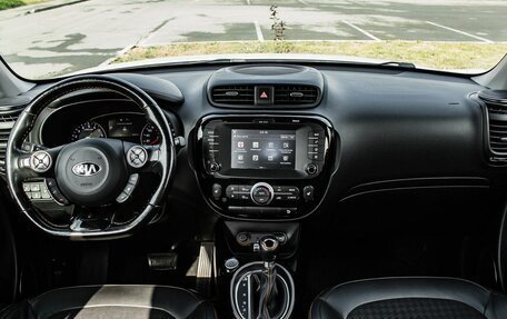KIA Soul II рестайлинг, 2018 год, 1 700 000 рублей, 17 фотография