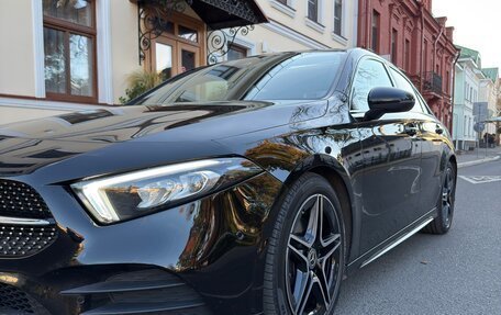 Mercedes-Benz A-Класс, 2019 год, 2 555 000 рублей, 1 фотография