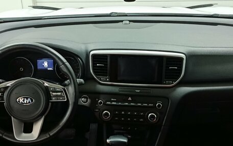 KIA Sportage IV рестайлинг, 2019 год, 2 359 000 рублей, 8 фотография
