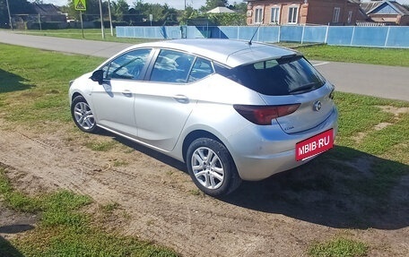 Opel Astra K, 2019 год, 1 400 000 рублей, 4 фотография