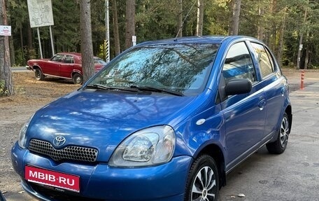 Toyota Yaris I рестайлинг, 2001 год, 160 000 рублей, 1 фотография