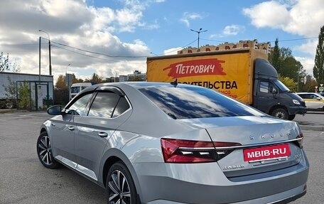 Skoda Superb III рестайлинг, 2025 год, 3 050 000 рублей, 4 фотография