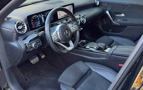 Mercedes-Benz A-Класс, 2019 год, 2 555 000 рублей, 11 фотография