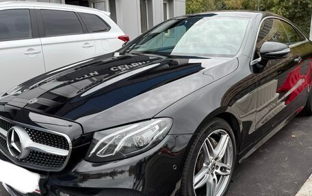 Mercedes-Benz E-Класс, 2019 год, 5 500 000 рублей, 4 фотография