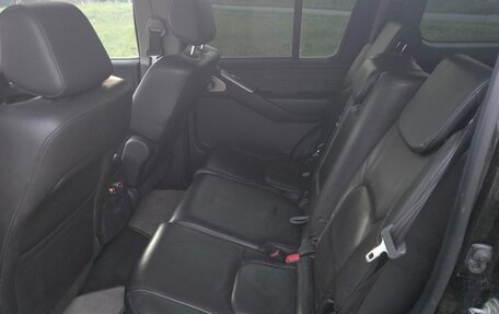 Nissan Pathfinder, 2007 год, 1 200 000 рублей, 32 фотография