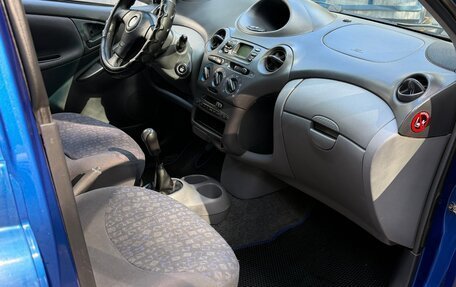 Toyota Yaris I рестайлинг, 2001 год, 160 000 рублей, 8 фотография