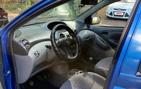 Toyota Yaris I рестайлинг, 2001 год, 160 000 рублей, 10 фотография