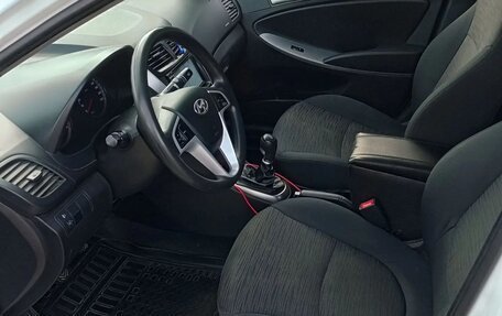 Hyundai Solaris II рестайлинг, 2014 год, 890 000 рублей, 8 фотография