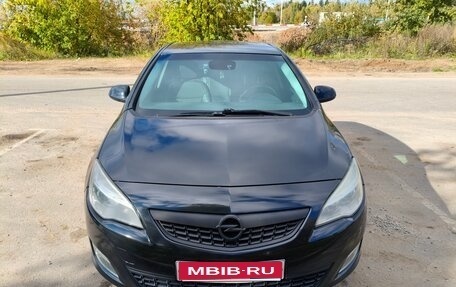 Opel Astra J, 2011 год, 470 000 рублей, 1 фотография