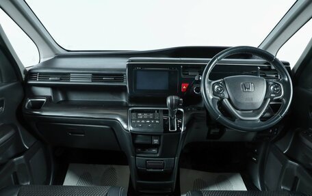Honda Stepwgn IV, 2015 год, 1 699 000 рублей, 8 фотография