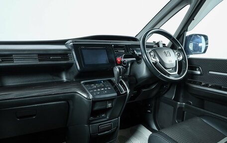 Honda Stepwgn IV, 2015 год, 1 699 000 рублей, 7 фотография