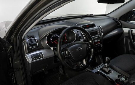 KIA Sorento II рестайлинг, 2015 год, 1 700 000 рублей, 10 фотография