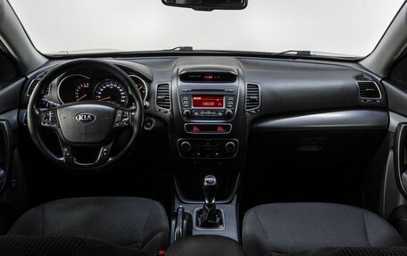KIA Sorento II рестайлинг, 2015 год, 1 700 000 рублей, 18 фотография